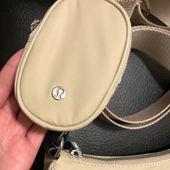 Lululemon Crossbody with Nano Pouch 2L Trench New with Tags Tan Sand Neutral - Picture 12 of 16